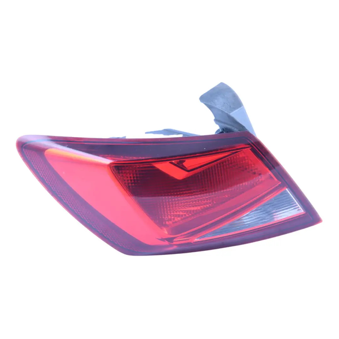 Mk3 5F Tail Light Lamp Outer Rear Left N/S Side to Seat Leon with Part number 5F0945095C Seat Leon Mk3 5F Tail Light Lamp Outer Rear Left N/S Side - SKU 5F0945095C - Part number 5F0945095C