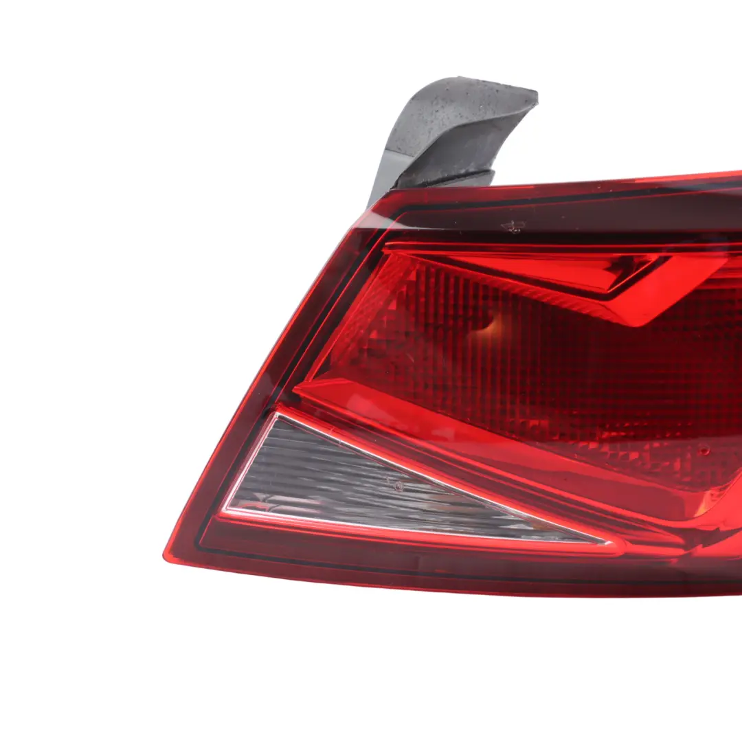 Mk3 5F Tail Light Lamp Outer Rear Right O/S to Seat Leon with Part number 5F0945096D Seat Leon Mk3 5F Tail Light Lamp Outer Rear Right O/S - SKU 5F0945096D - Part number 5F0945096D