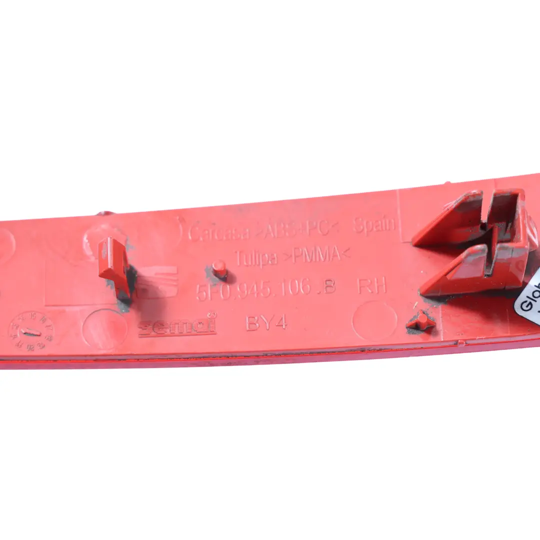 Seat Leon 5F Parachoques Trasero Reflector De Luz Derecha - SKU 5F0945106B - Número de pieza 5F0945106B