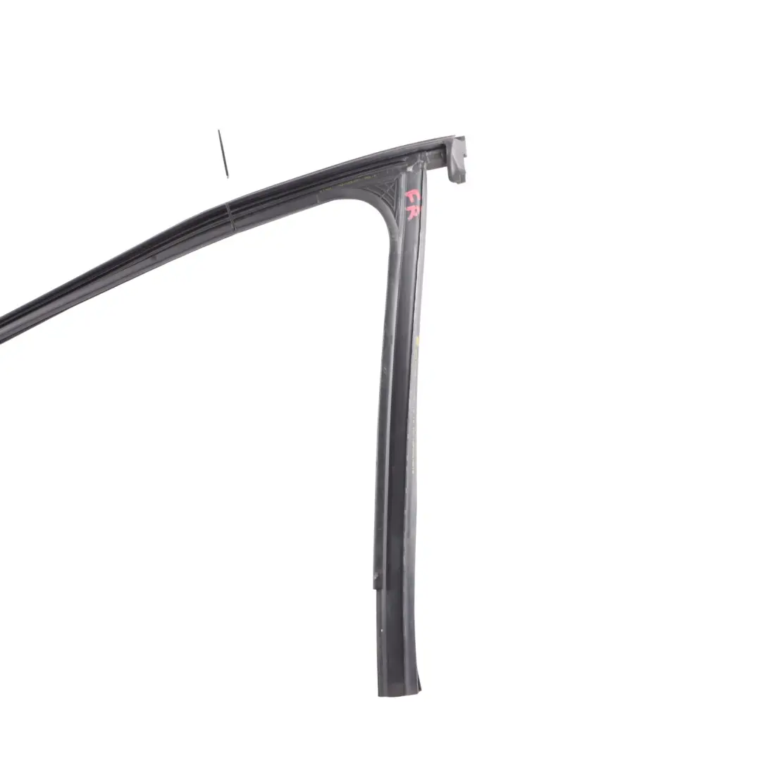 Mk3 5D Puerta Delantera Guía De Ventana Rail Junta Derecha para Seat Leon con número de pieza 5F4837432F Seat Leon Mk3 5D Puerta Delantera Guía De Ventana Rail Junta Derecha - SKU 5F4837432F - Número de pieza 5F4837432F