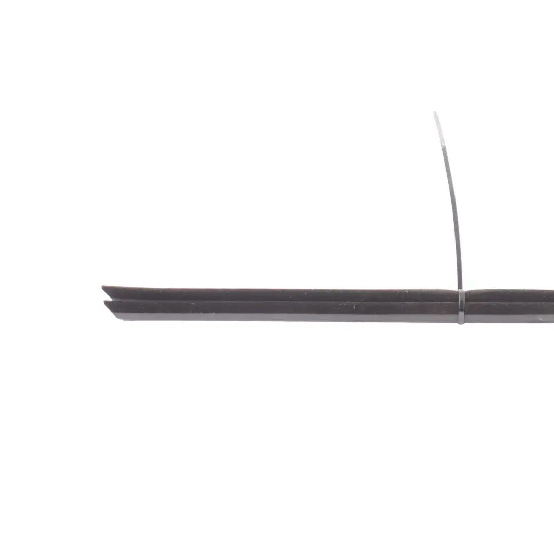 Mk3 5F Inner Window Seal Strip Rear Right O/S Door to Seat Leon with Part number 5F4839472 Seat Leon Mk3 5F Inner Window Seal Strip Rear Right O/S Door - SKU 5F4839472 - Part number 5F4839472