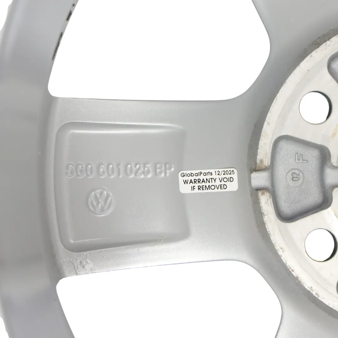 Felga Aluminiowa Srebrna 16" 6.5J ET:46 do Volkswagen Golf Mk7 o numerze 5G0601025BP Volkswagen Golf Mk7 Felga Aluminiowa Srebrna 16" 6.5J ET:46 - SKU 5G0601025BP-2 - Numer Części 5G0601025BP