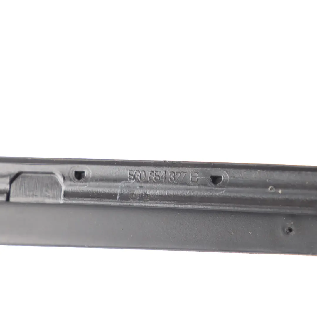 Guarnizione Parabrezza Deflettore Acqua Sinistro per Volkswagen Golf VII con numero di parte 5G0854327B Volkswagen Golf VII Guarnizione Parabrezza Deflettore Acqua Sinistro - SKU 5G0854327B - Numero di parte 5G0854327B