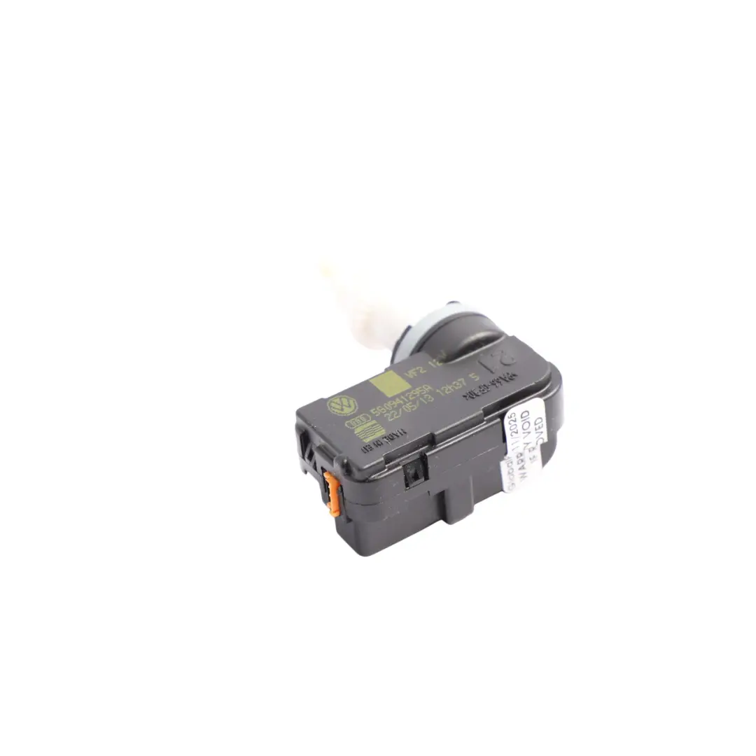 Mk3 5F Silniczek Regulacji Reflektora A do Seat Leon o numerze 5G0941295 Seat Leon Mk3 5F Silniczek Regulacji Reflektora A - SKU 5G0941295 - Numer Części 5G0941295