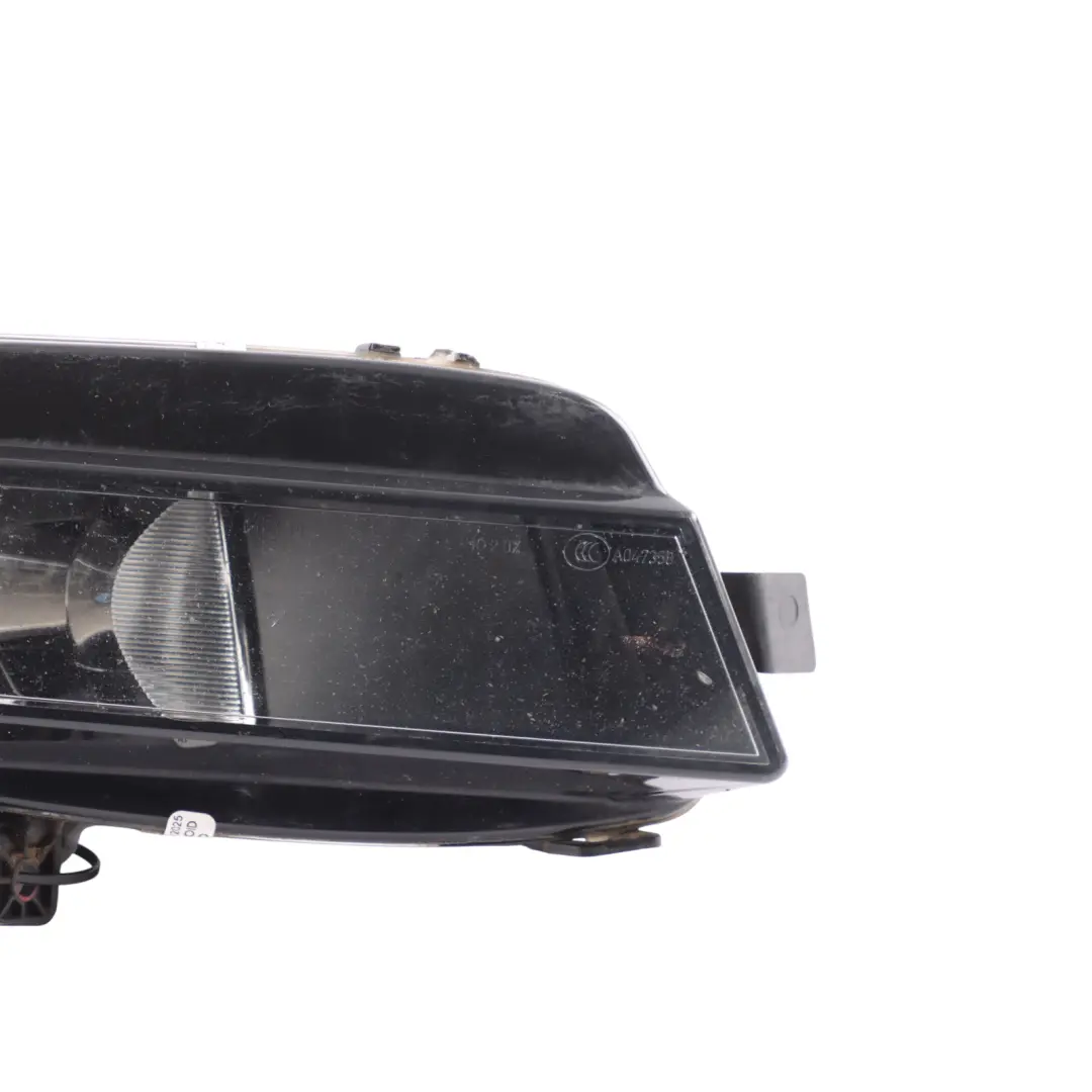 Front Lamp Fog Light Right O/S Hella Assembly to VW Volkswagen Golf Mk7 with Part number 5G0941662D VW Volkswagen Golf Mk7 Front Lamp Fog Light Right O/S Hella Assembly - SKU 5G0941662D - Part number 5G0941662D