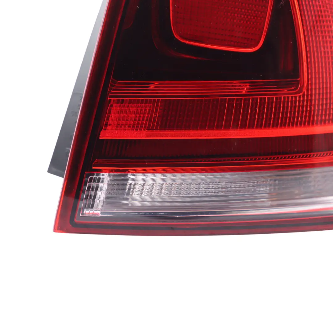 Tail Light Lamp LED Outer Right O/S to VW Volkswagen Golf VII Rear with Part number 5G0945096P VW Volkswagen Golf VII Rear Tail Light Lamp LED Outer Right O/S - SKU 5G0945096P - Part number 5G0945096P