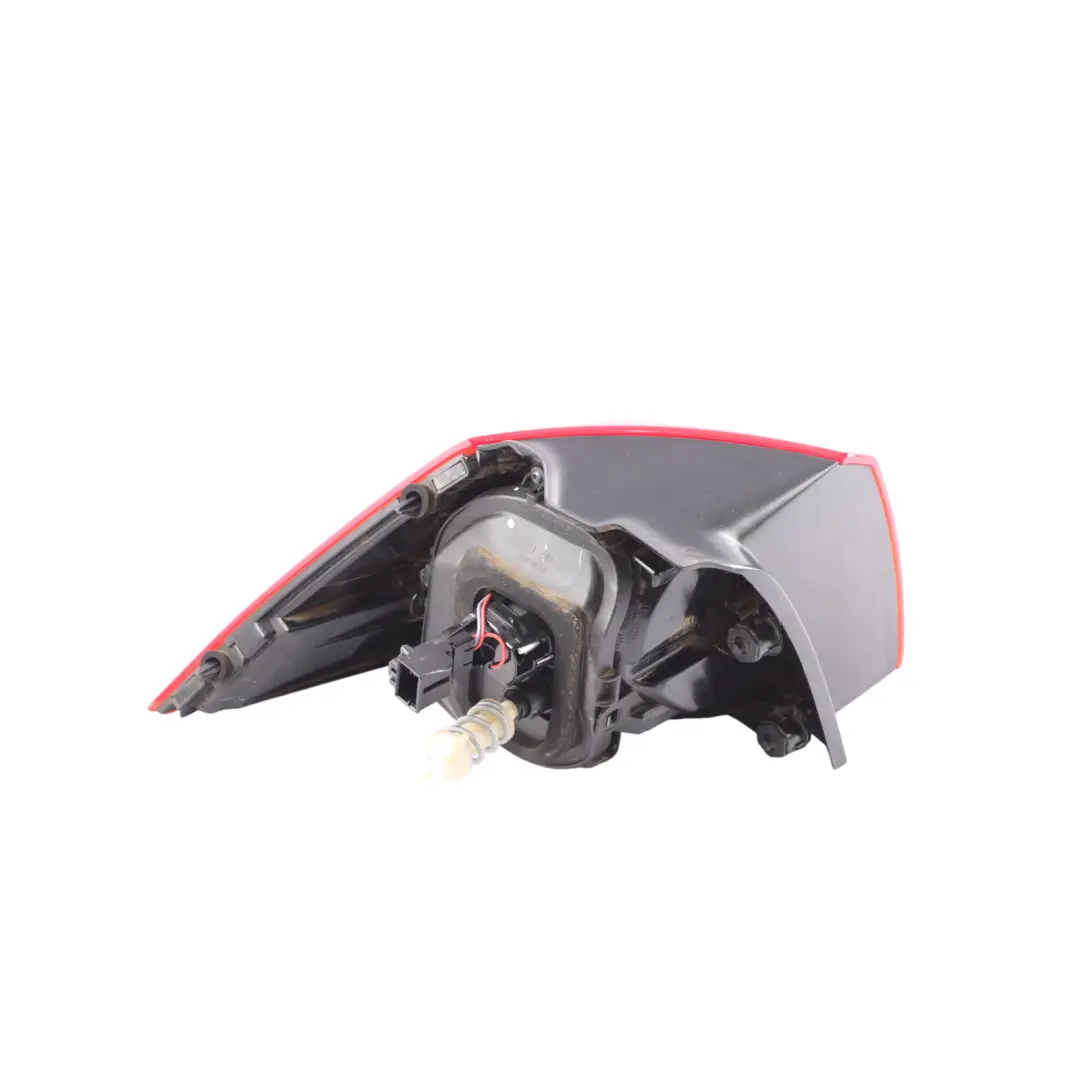 Tail Light Lamp LED Outer Right O/S to VW Volkswagen Golf VII Rear with Part number 5G0945096P VW Volkswagen Golf VII Rear Tail Light Lamp LED Outer Right O/S - SKU 5G0945096P - Part number 5G0945096P