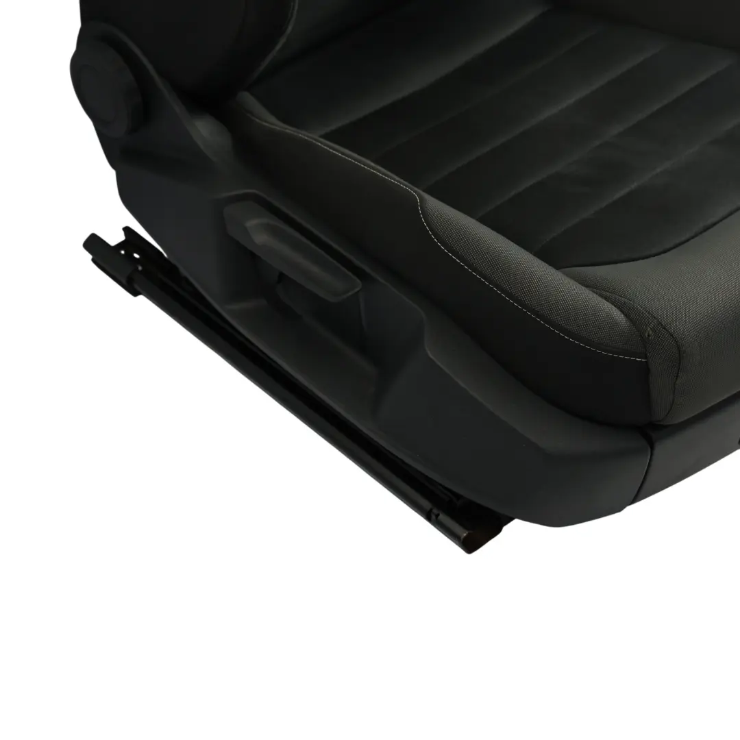 Volkswagen Golf Mk7 3Dr Sedile Anteriore Destro Metà Alcantara Nero Quarzo Scuro - SKU 5G3881806CB-1 - Numero di parte 5G3881806CB