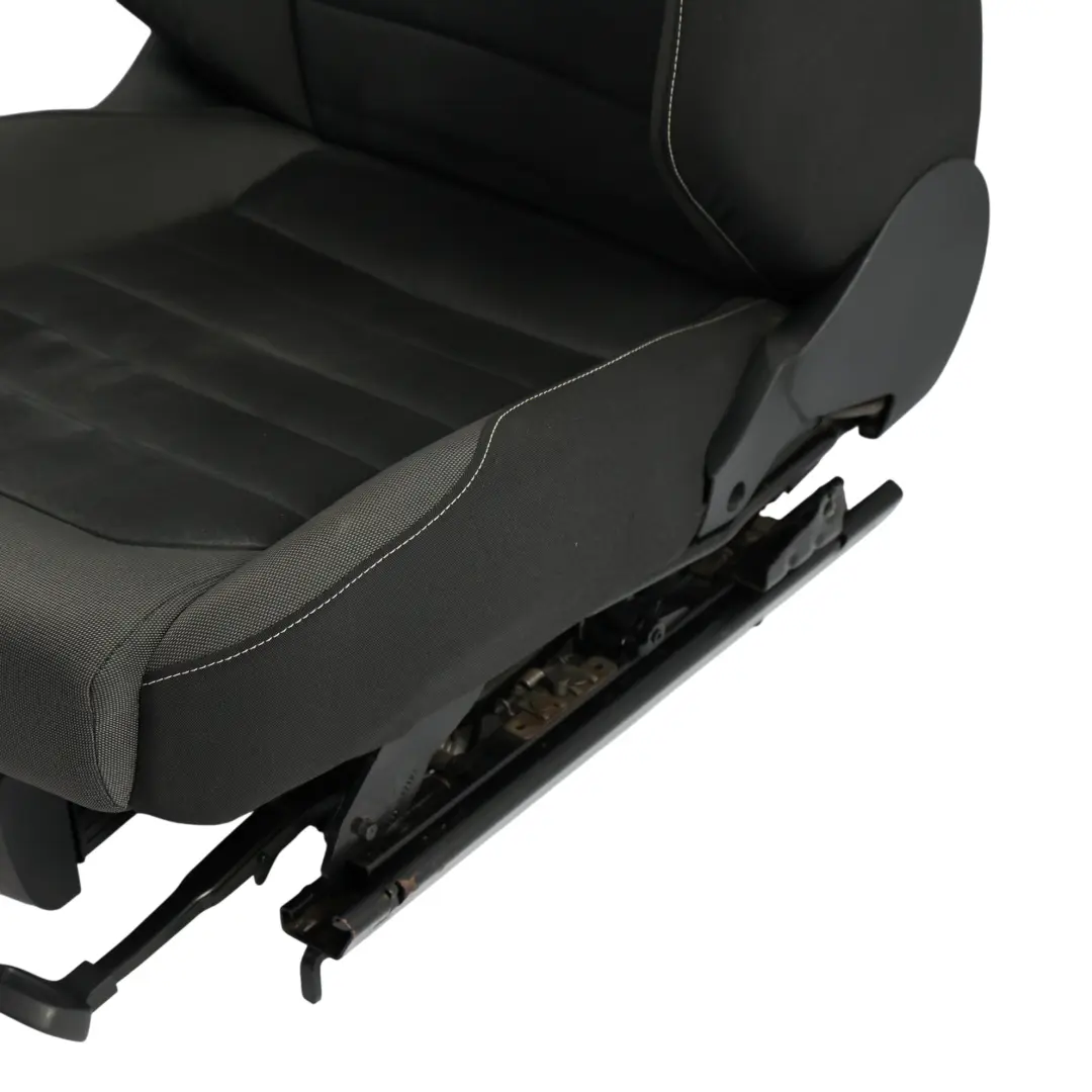 Volkswagen Golf Mk7 3D Asiento Delantero Derecho Alcantara Negro Cuarcita Oscuro - SKU 5G3881806CB-1 - Número de pieza 5G3881806CB