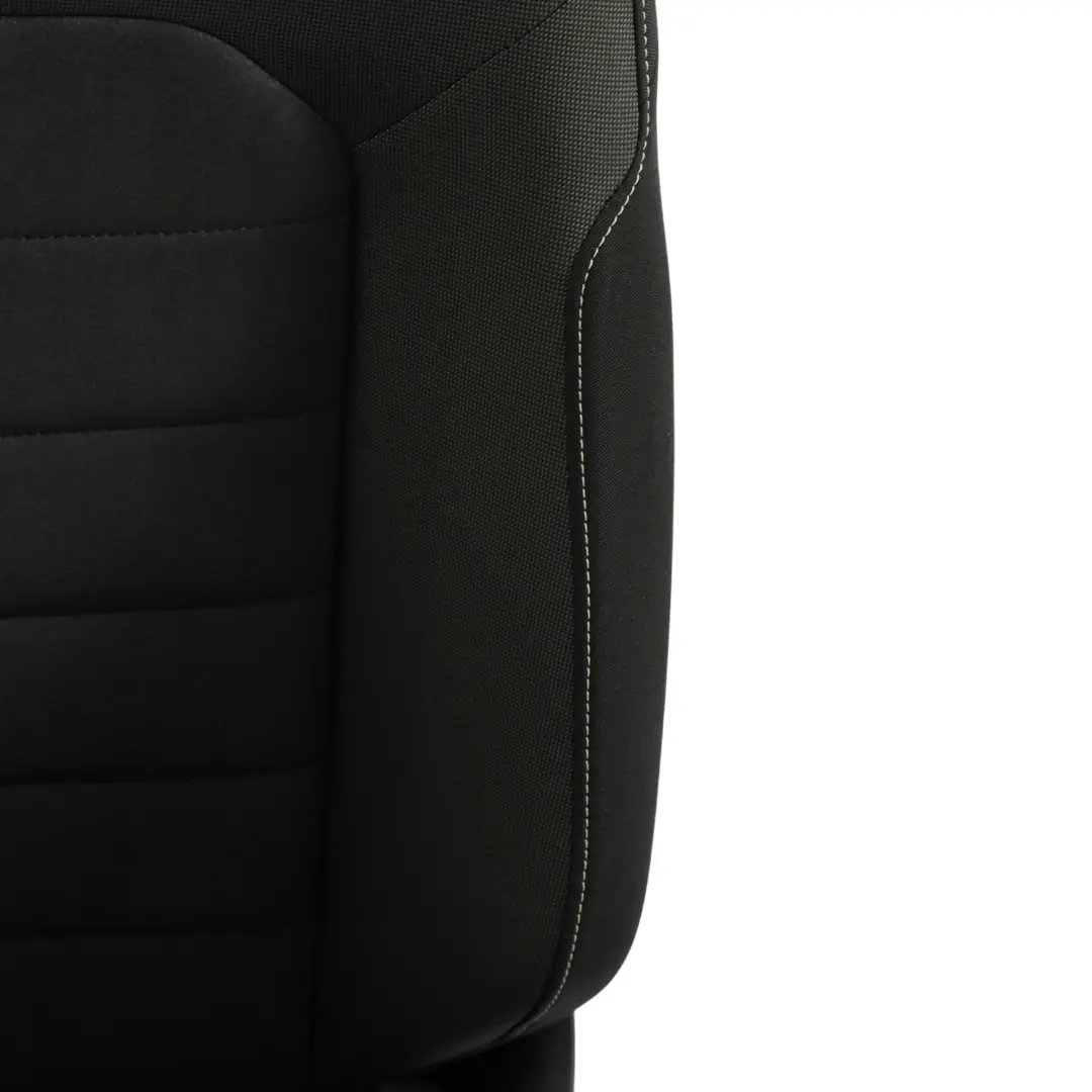 3Dr Sedile Anteriore Destro Metà Alcantara Nero Quarzo Scuro per Volkswagen Golf Mk7 con numero di parte 5G3881806CB Volkswagen Golf Mk7 3Dr Sedile Anteriore Destro Metà Alcantara Nero Quarzo Scuro - SKU 5G3881806CB-1 - Numero di parte 5G3881806CB