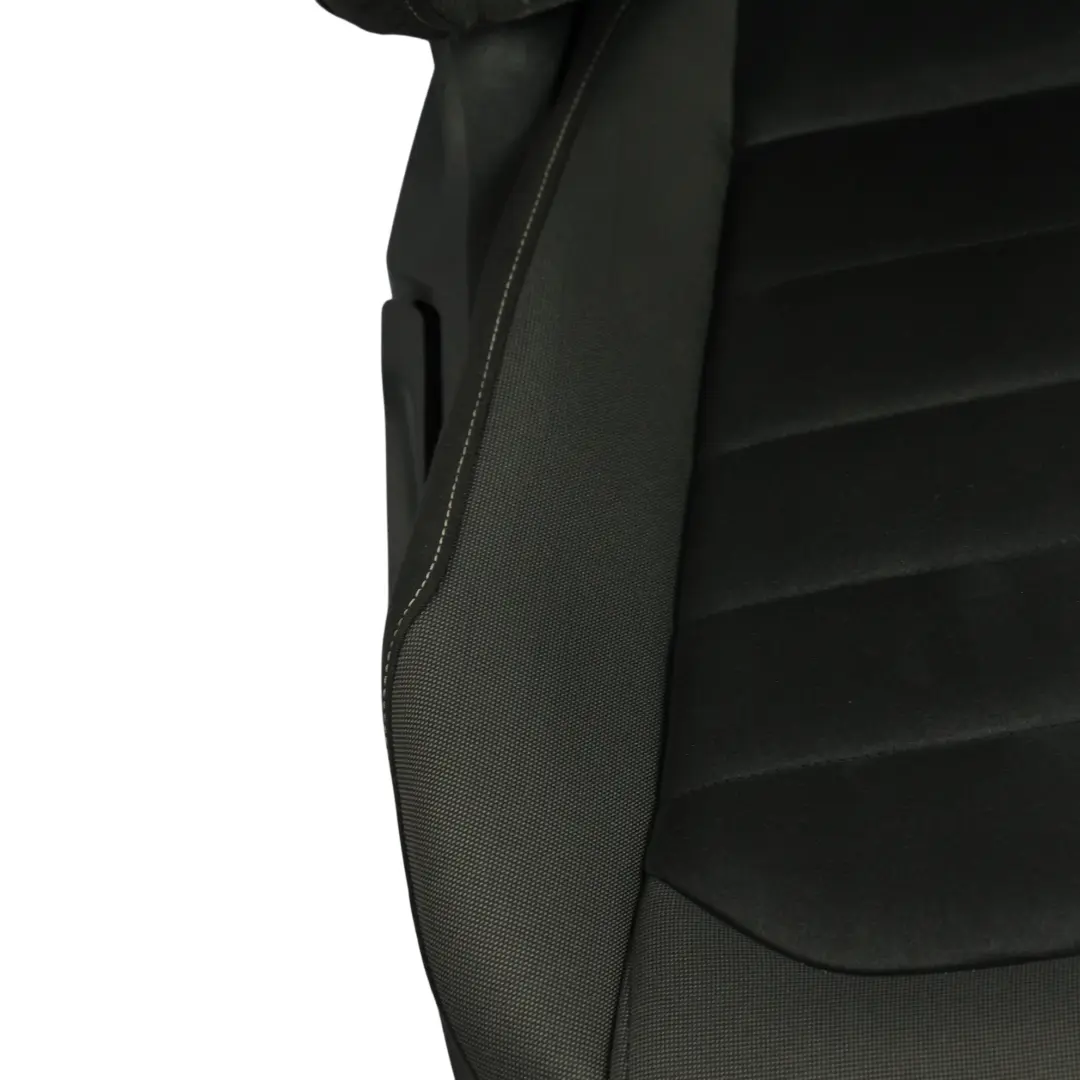 3Dr Sedile Anteriore Destro Metà Alcantara Nero Quarzo Scuro per Volkswagen Golf Mk7 con numero di parte 5G3881806CB Volkswagen Golf Mk7 3Dr Sedile Anteriore Destro Metà Alcantara Nero Quarzo Scuro - SKU 5G3881806CB-1 - Numero di parte 5G3881806CB