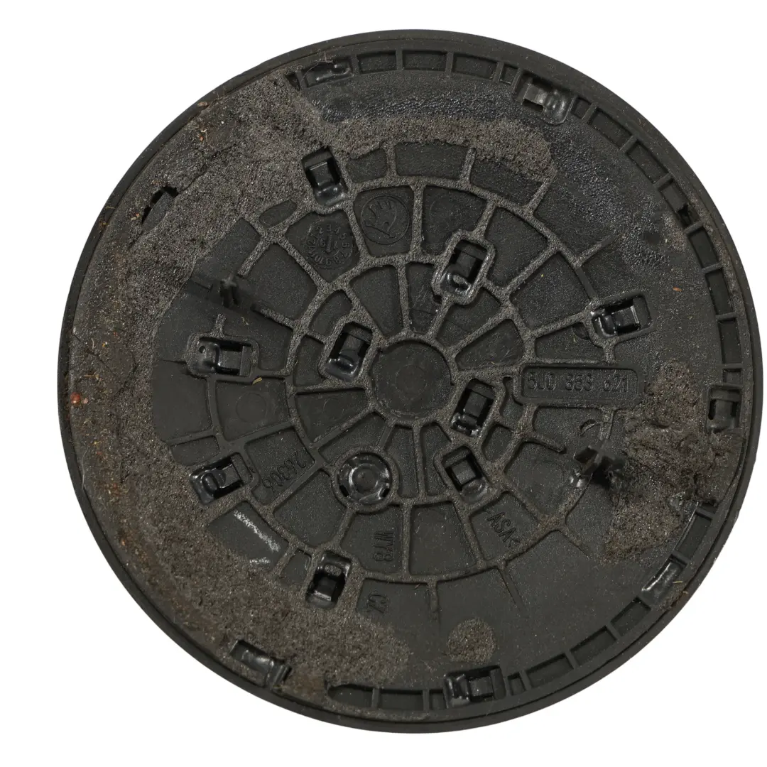 1Z Front Grille Logo Emblem Badge Black to Skoda Octavia II with Part number 5J0853621 Skoda Octavia II 1Z Front Grille Logo Emblem Badge Black - SKU 5J0853621 - Part number 5J0853621