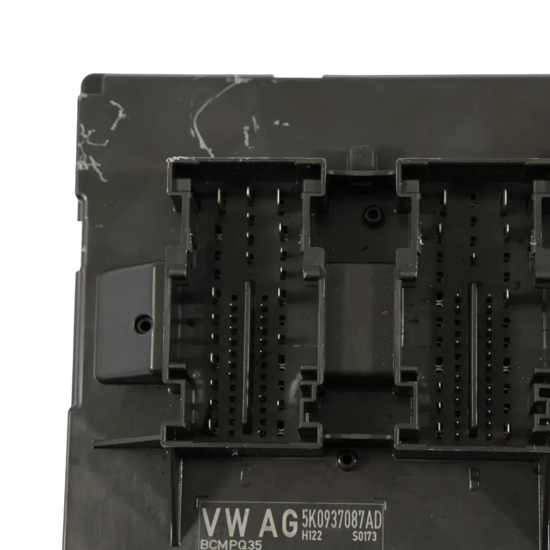 Moduł Komfortu BCM ECU do Volkswagen Touran 1T Scirocco III o numerze 5K0937087AD Volkswagen Touran 1T Scirocco III Moduł Komfortu BCM ECU - SKU 5K0937087AD - Numer Części 5K0937087AD