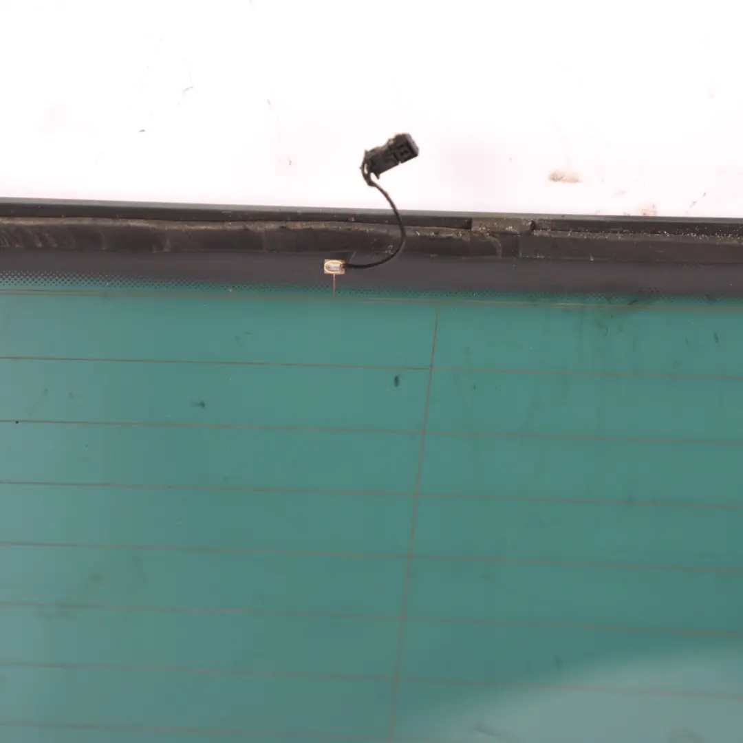 Mk6 Szyba Tylna do Volkswagen Golf o numerze 5K6845051AH Volkswagen Golf Mk6 Szyba Tylna - SKU 5K6845051AH - Numer Części 5K6845051AH