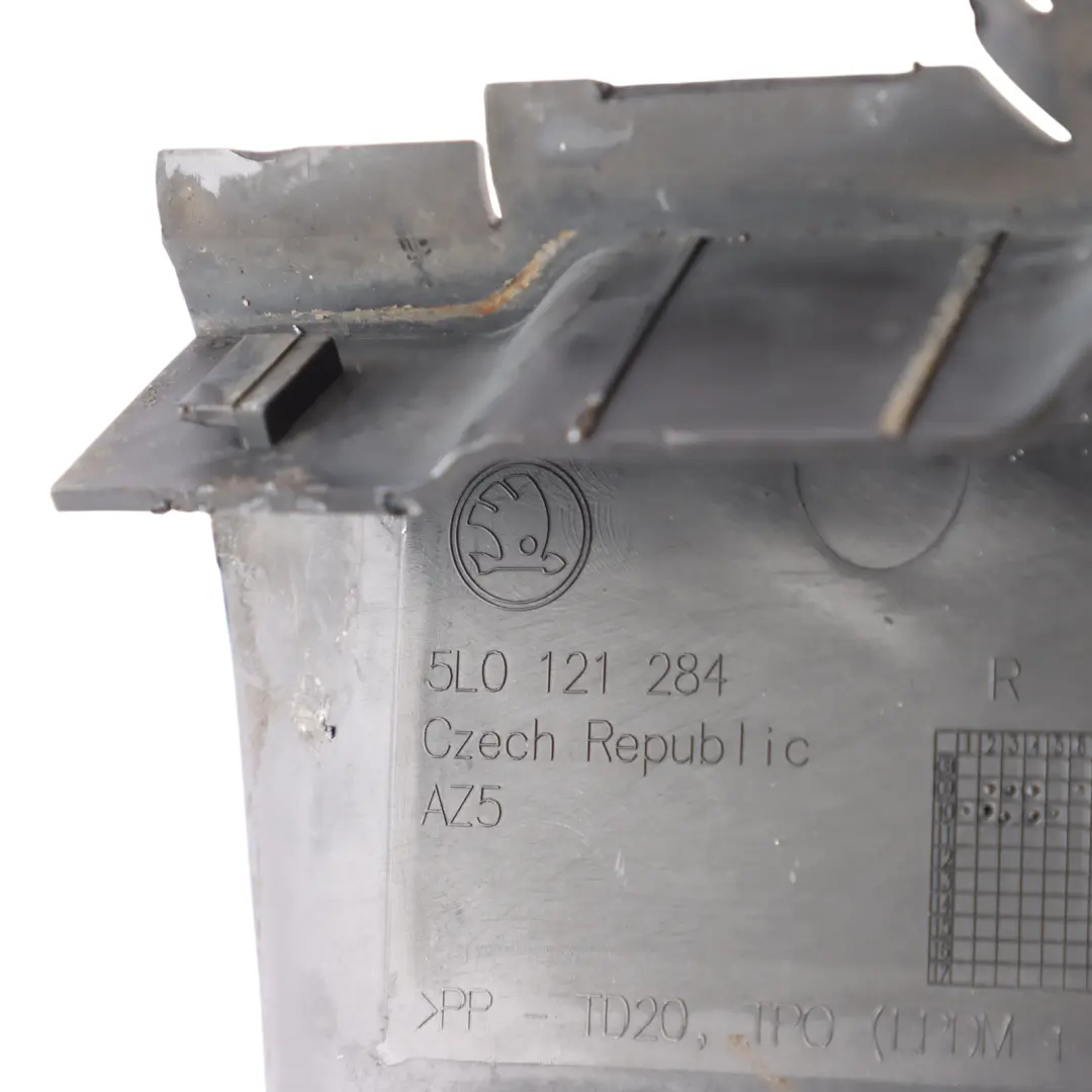 Skoda Yeti 5L Front Bumper Air Guide Grille Right O/S - SKU 5L0121284 - Part number 5L0121284