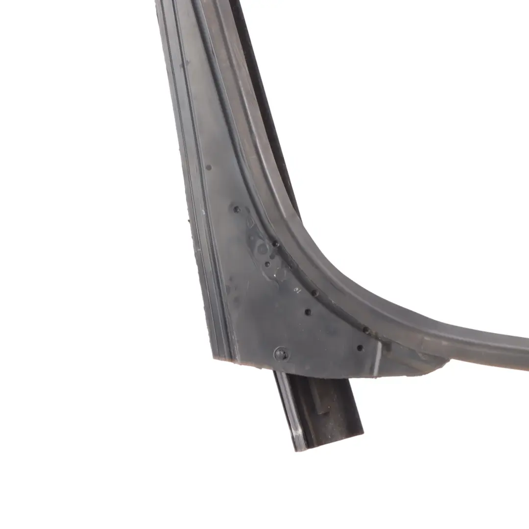 Front Door Sliding Window Guide Seal Gasket Right O/S to Skoda Yeti 5L with Part number 5L0837432D Skoda Yeti 5L Front Door Sliding Window Guide Seal Gasket Right O/S - SKU 5L0837432D - Part number 5L0837432D