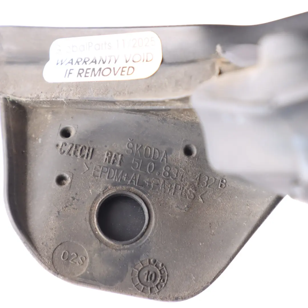 Skoda Yeti 5L Joint Étanchéité Vitre Coulissante Porte Avant Droite - SKU 5L0837432D - Numéro de pièce 5L0837432D