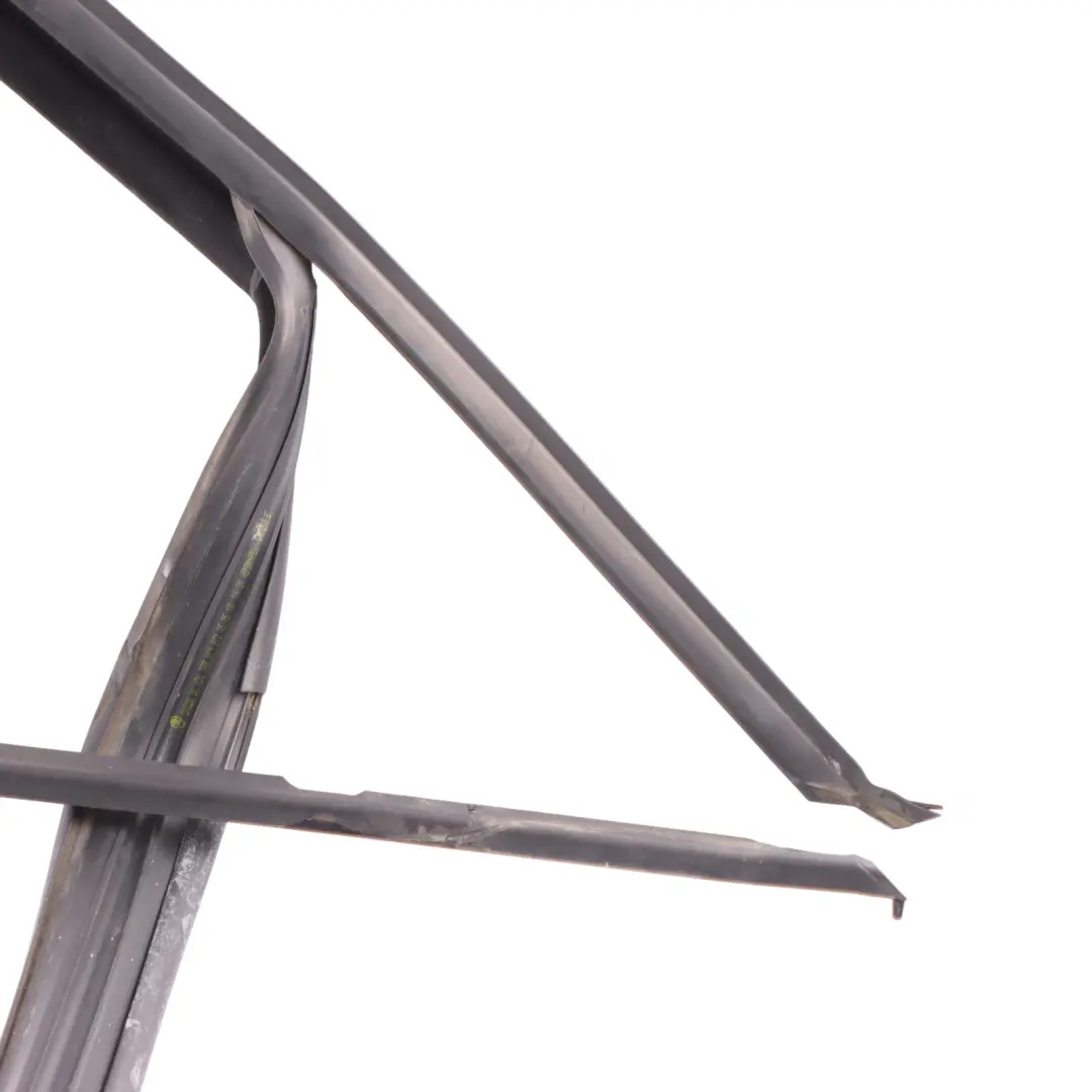 Skoda Yeti 5L Front Tür Schiebefenster Führung Dichtung Rechts - SKU 5L0837432D - Teilenummer 5L0837432D