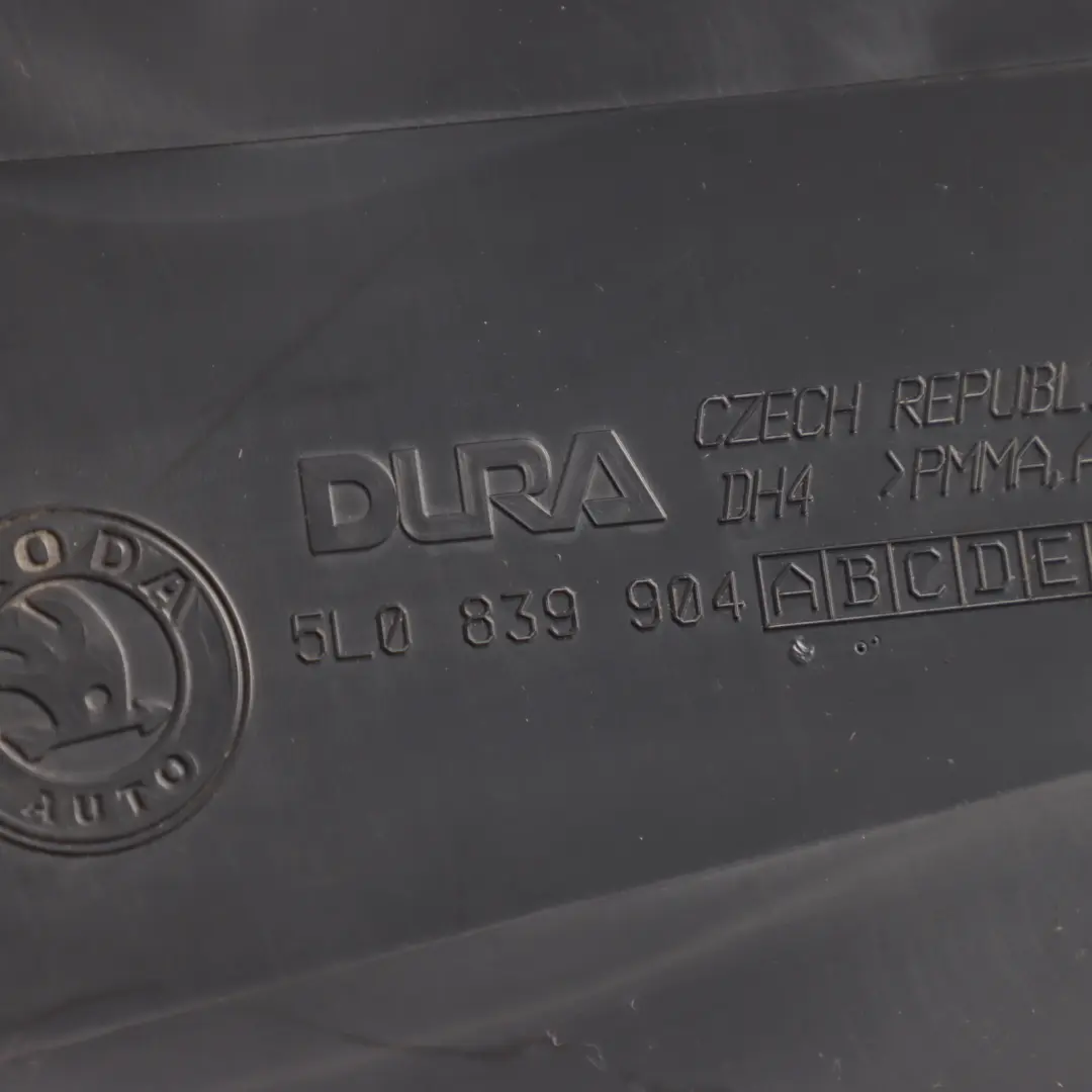 Osłona Listwa Słupka C Drzwi Prawy Tył Tylna do Skoda Yeti 5L o numerze 5L0839904 Skoda Yeti 5L Osłona Listwa Słupka C Drzwi Prawy Tył Tylna - SKU 5L0839904 - Numer Części 5L0839904