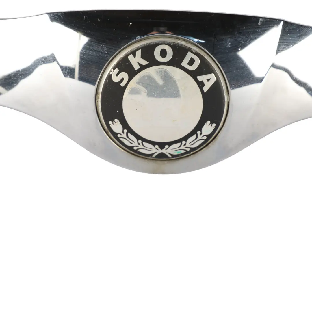 Skoda Yeti Mk1 5L Front Grille Center Upper Trim Cover Panel - SKU 5L0853633 - Part number 5L0853633