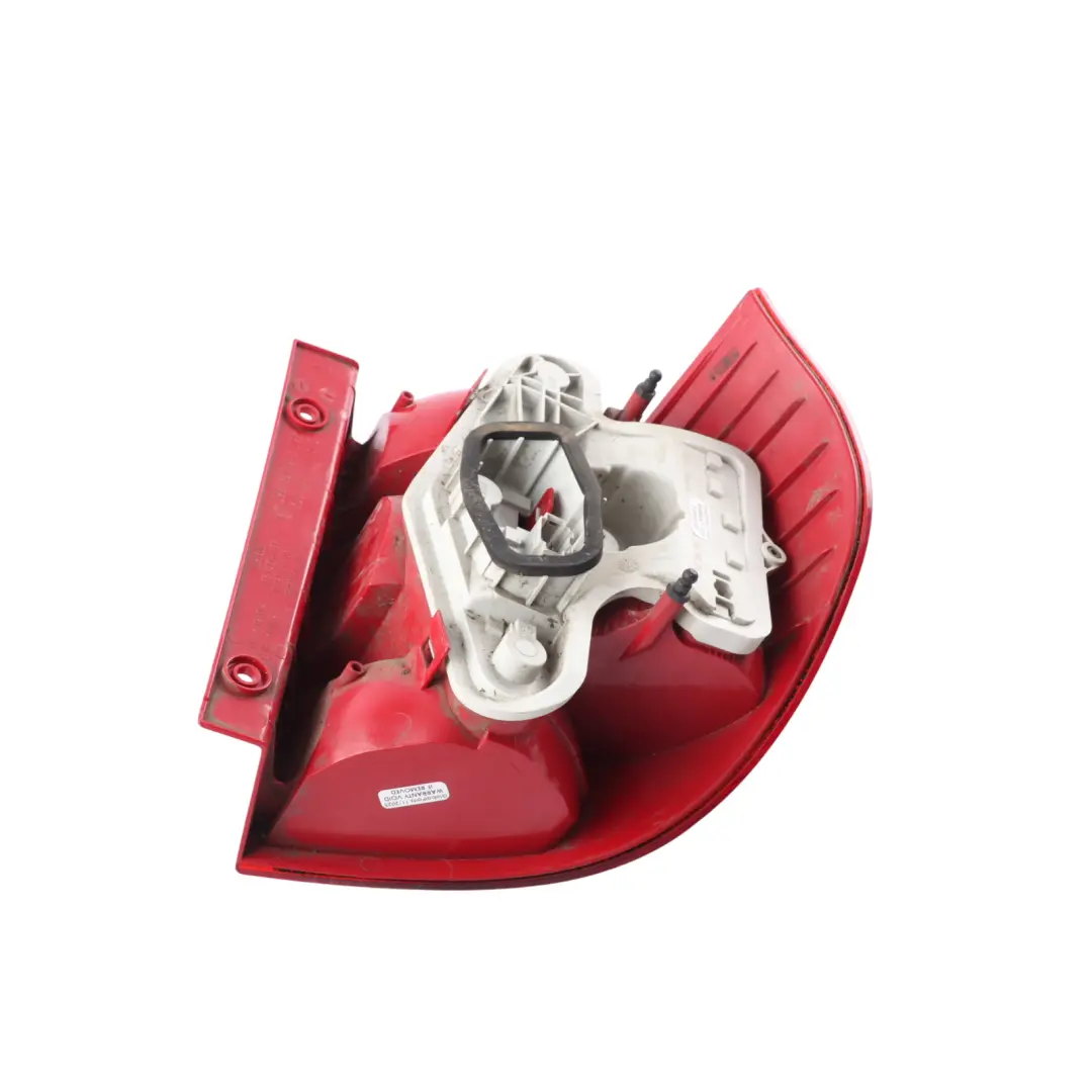 Tylna Lampa Zewnętrzna Lewa Tył do Skoda Yeti 5L o numerze 5L0945111 Skoda Yeti 5L Tylna Lampa Zewnętrzna Lewa Tył - SKU 5L0945111 - Numer Części 5L0945111