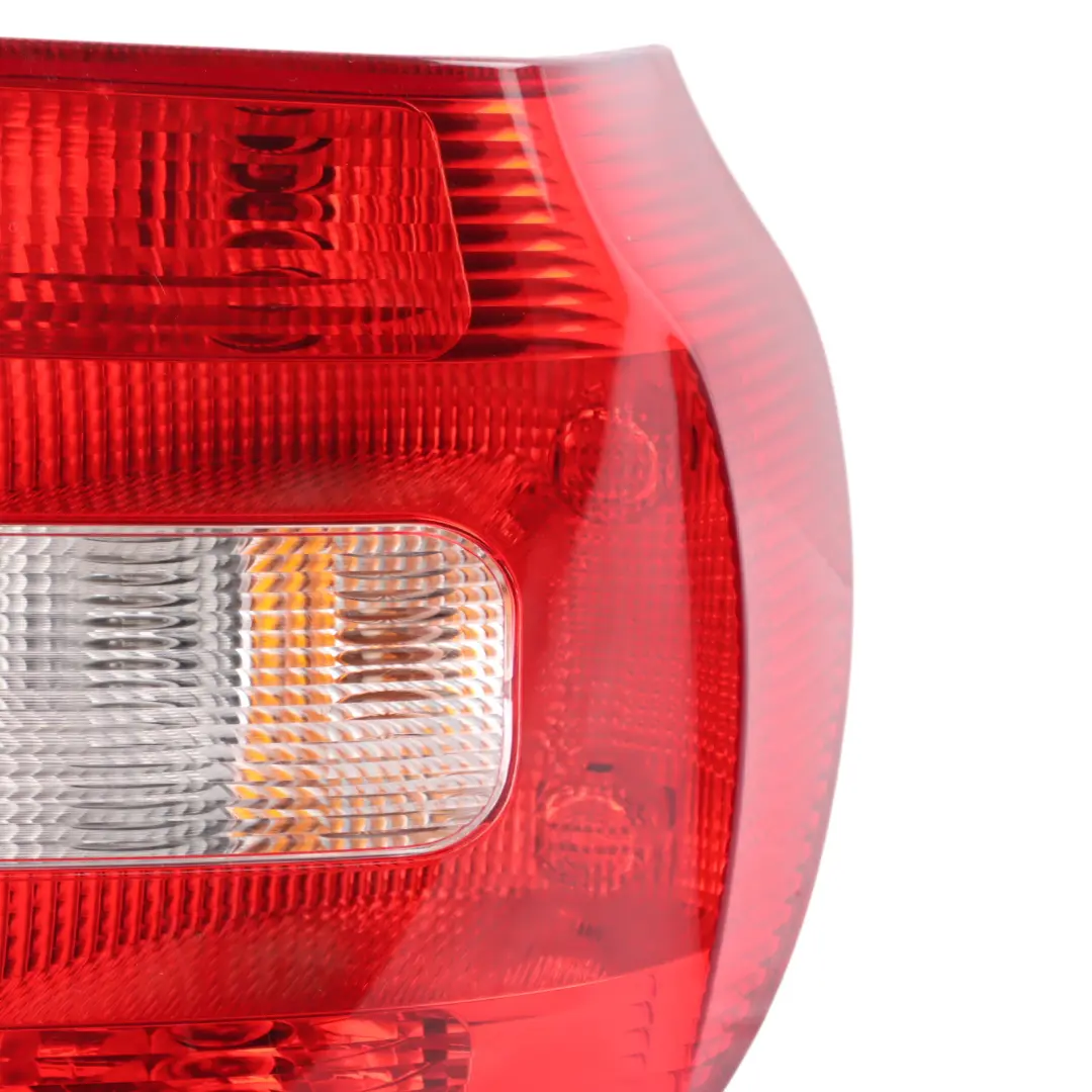 Skoda Yeti 5L Rear Taillight Lamp Light Outdoor Right O/S - SKU 5L0945112 - Part number 5L0945112