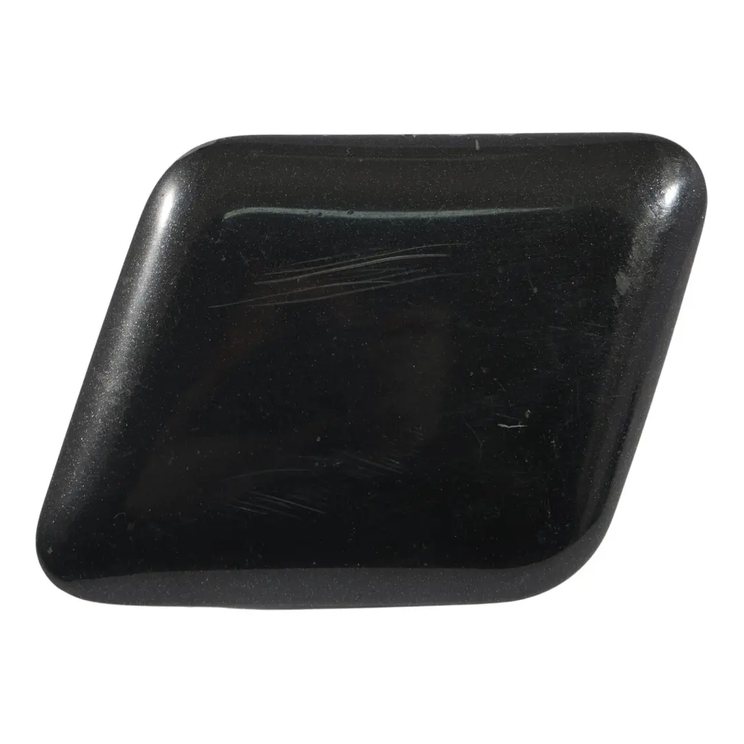 Osłona Spryskiwacza Reflektora Lewy Przód Czarna do Skoda Yeti 5L o numerze 5L0955109 Skoda Yeti 5L Osłona Spryskiwacza Reflektora Lewy Przód Czarna - SKU 5L0955109-BMA - Numer Części 5L0955109