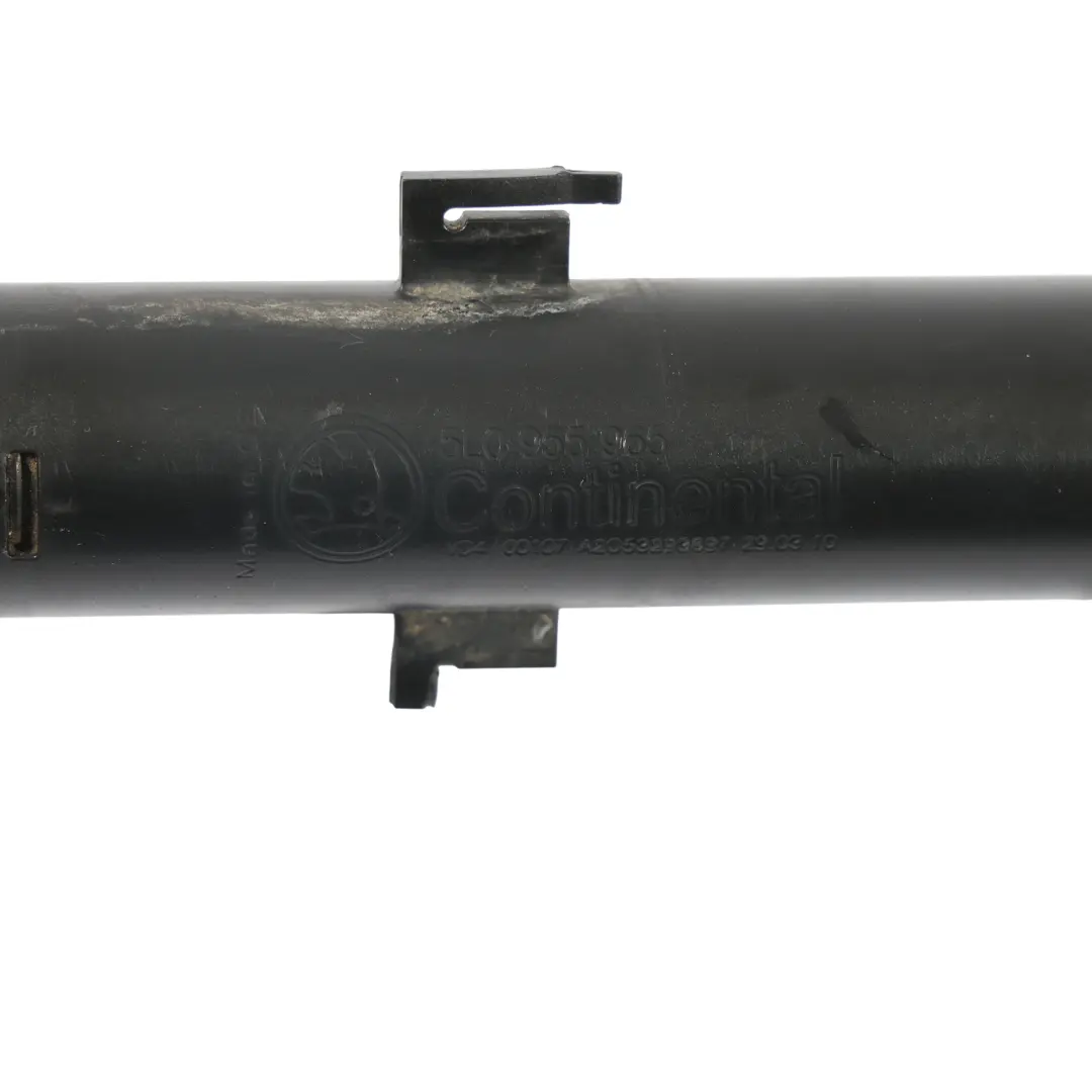 Ugello Di Spruzzo Dei Fari Getto Del Liquido Sinistra per Skoda Yeti 5L con numero di parte 5L0955965 Skoda Yeti 5L Ugello Di Spruzzo Dei Fari Getto Del Liquido Sinistra - SKU 5L0955965 - Numero di parte 5L0955965