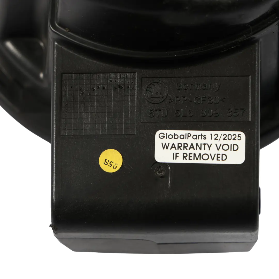 Tappo Serbatoio Carburante Flap Black Magic Pearl - F9R per Skoda Yeti 5L con numero di parte 5L6809857 Skoda Yeti 5L Tappo Serbatoio Carburante Flap Black Magic Pearl - F9R - SKU 5L6809857-BMA - Numero di parte 5L6809857