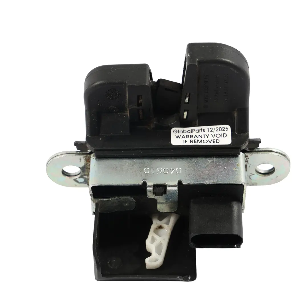 Gancio Bloccaggio Portellone Posteriore Del Bagagliaio per Skoda Yeti 5L con numero di parte 5L6827505B Skoda Yeti 5L Gancio Bloccaggio Portellone Posteriore Del Bagagliaio - SKU 5L6827505B - Numero di parte 5L6827505B