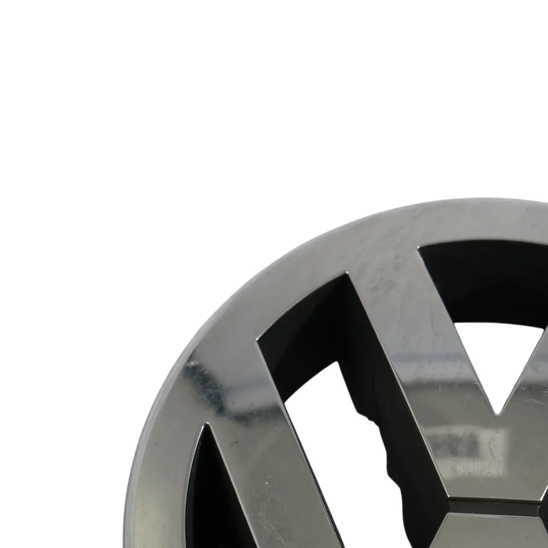 Volkswagen Touareg 7L Logo Emblemat Atrapy Grill Przedni Przód - SKU 5M0853601 - Numer Części 5M0853601