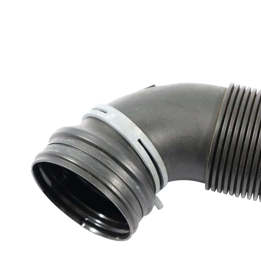 Audi Q3 8U 2.0 TFSI Conduit Guidage Admission Air Essence - SKU 5N0129684B - Numéro de pièce 5N0129684B