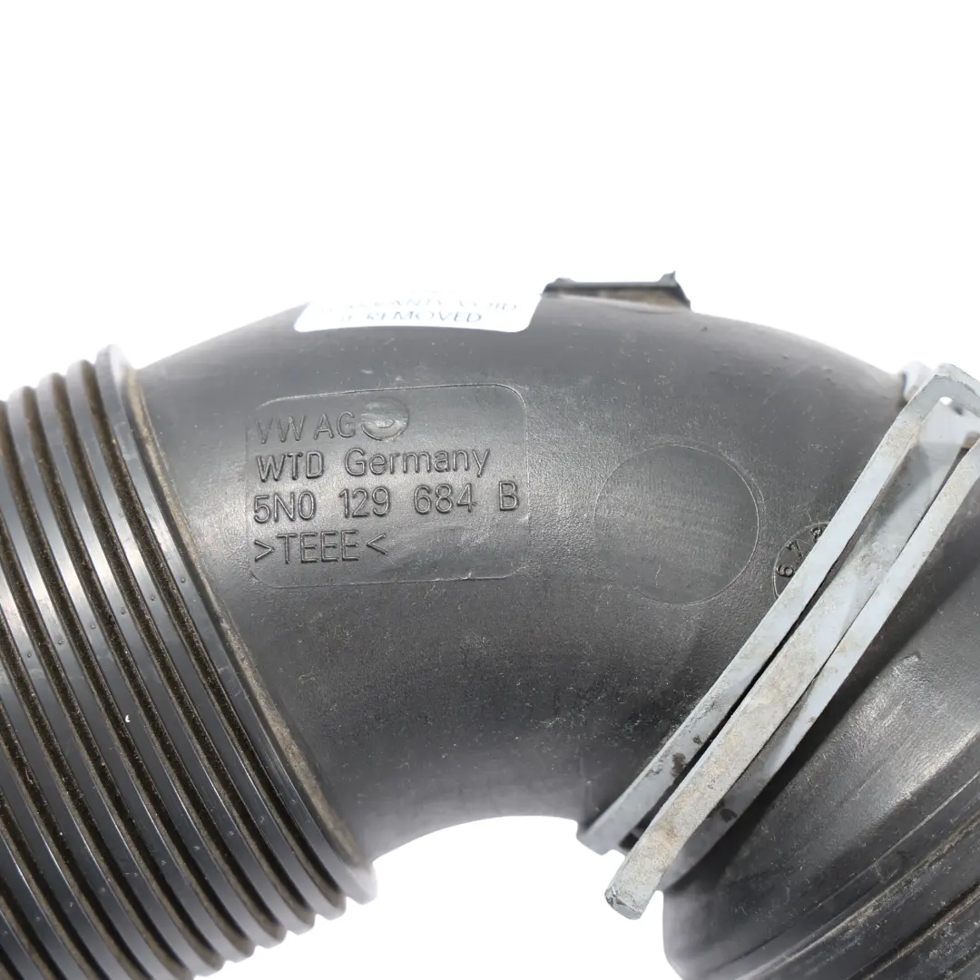Audi Q3 8U Lufteinlass Kanal Führung Kanal Schlauch 2.0 TFSI Benzin - SKU 5N0129684B - Teilenummer 5N0129684B