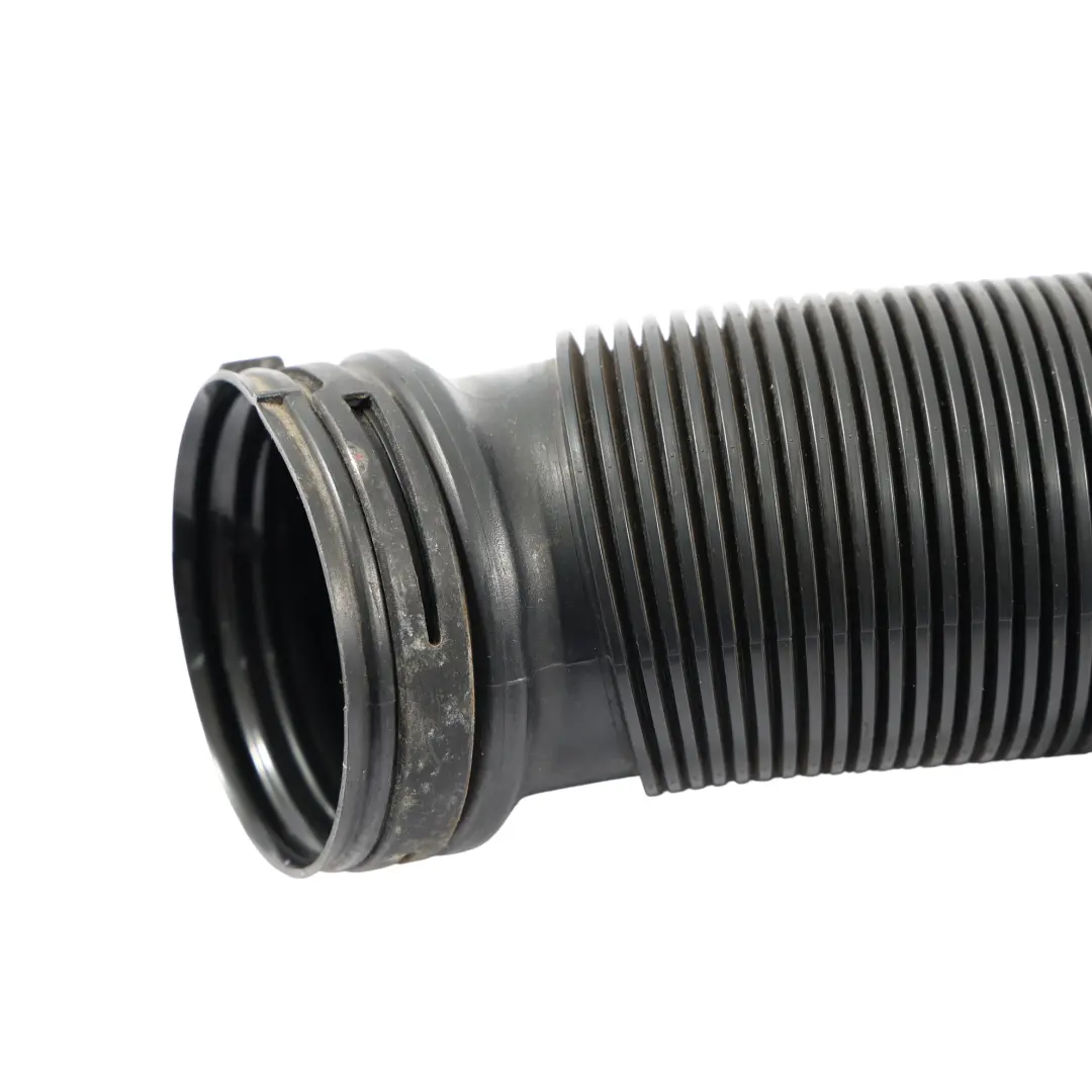 Admisión Aire Canal Conducto Manguera Tubo 2.0 TFSI para Audi Q3 8U con número de pieza 5N0129684B Audi Q3 8U Admisión Aire Canal Conducto Manguera Tubo 2.0 TFSI - SKU 5N0129684B - Número de pieza 5N0129684B