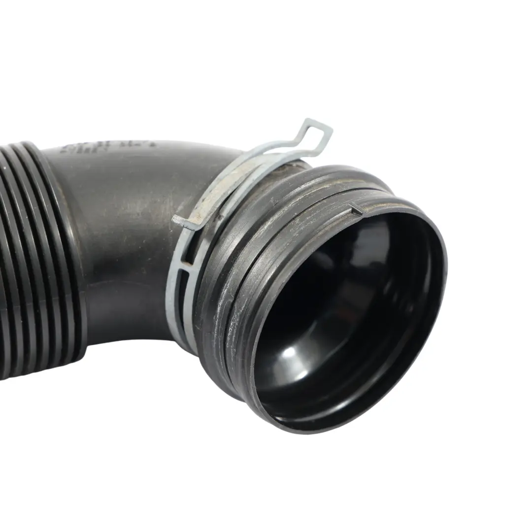 Admisión Aire Canal Conducto Manguera Tubo 2.0 TFSI para Audi Q3 8U con número de pieza 5N0129684B Audi Q3 8U Admisión Aire Canal Conducto Manguera Tubo 2.0 TFSI - SKU 5N0129684B - Número de pieza 5N0129684B