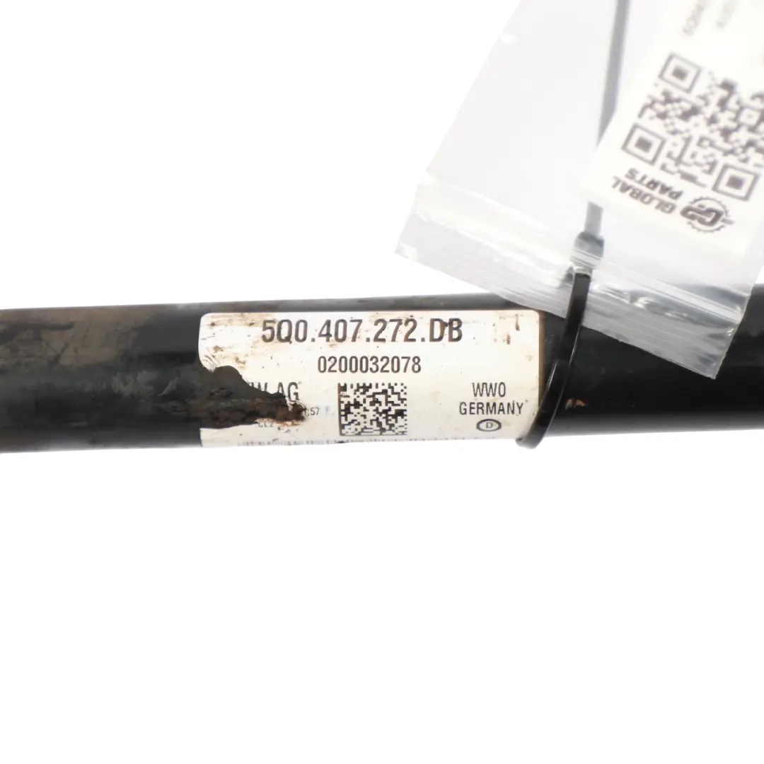 Półoś Półośka Przednia Prawa do Audi A3 8V VW Golf VII 1.4 TSI o numerze 5Q0407272DB Audi A3 8V VW Golf VII 1.4 TSI Półoś Półośka Przednia Prawa - SKU 5Q0407272DB - Numer Części 5Q0407272DB