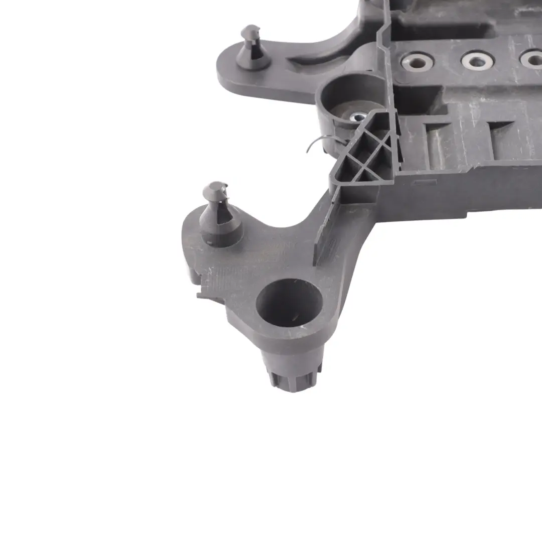 Soporte Bandeja Batería Soporte De Montaje para VW Volkswagen Golf Mk7 con número de pieza 5Q0915321H VW Volkswagen Golf Mk7 Soporte Bandeja Batería Soporte De Montaje - SKU 5Q0915321H - Número de pieza 5Q0915321H