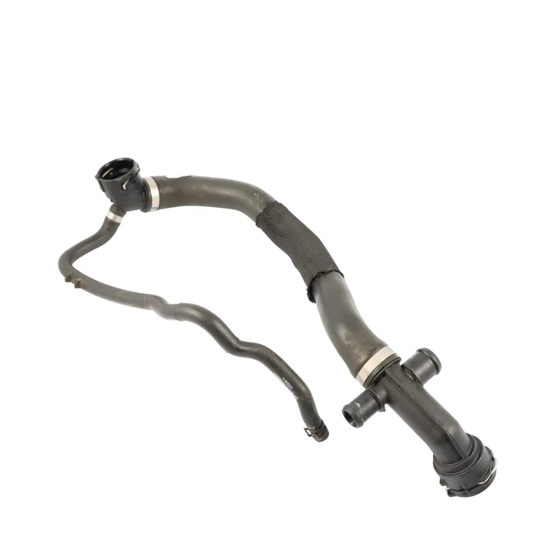 8Y 2.0 TFSI Refrigerante Acqua Tubo Linea Tubo Connettore per Audi A3 con numero di parte 5WA122101AM Audi A3 8Y 2.0 TFSI Refrigerante Acqua Tubo Linea Tubo Connettore - SKU 5WA122101AM - Numero di parte 5WA122101AM