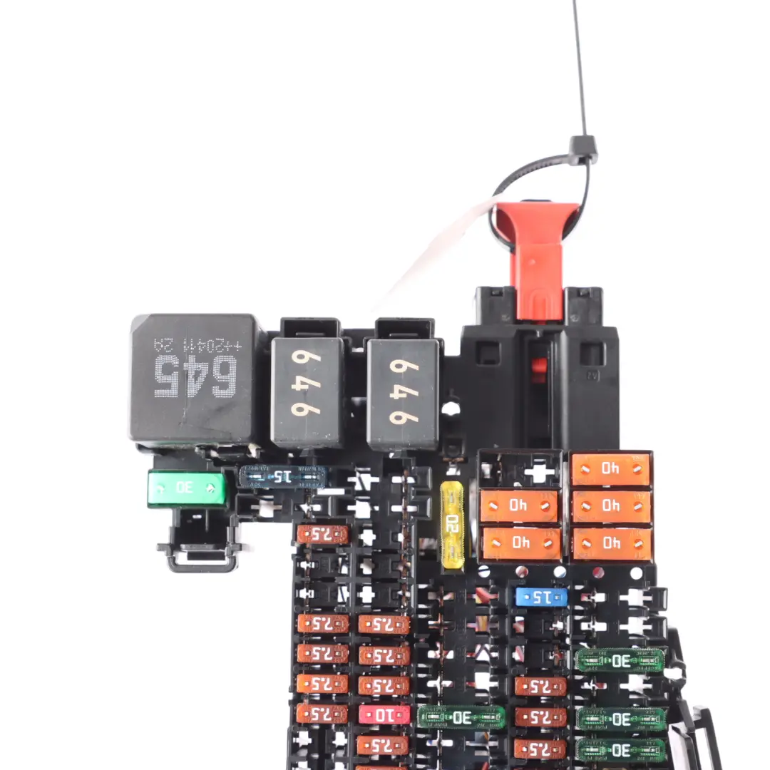 8Y Scatola Fusibili Modulo Controllo Scatola Relè Elettrica per Audi A3 S3 con numero di parte 5WA937615 Audi A3 S3 8Y Scatola Fusibili Modulo Controllo Scatola Relè Elettrica - SKU 5WA937615 - Numero di parte 5WA937615