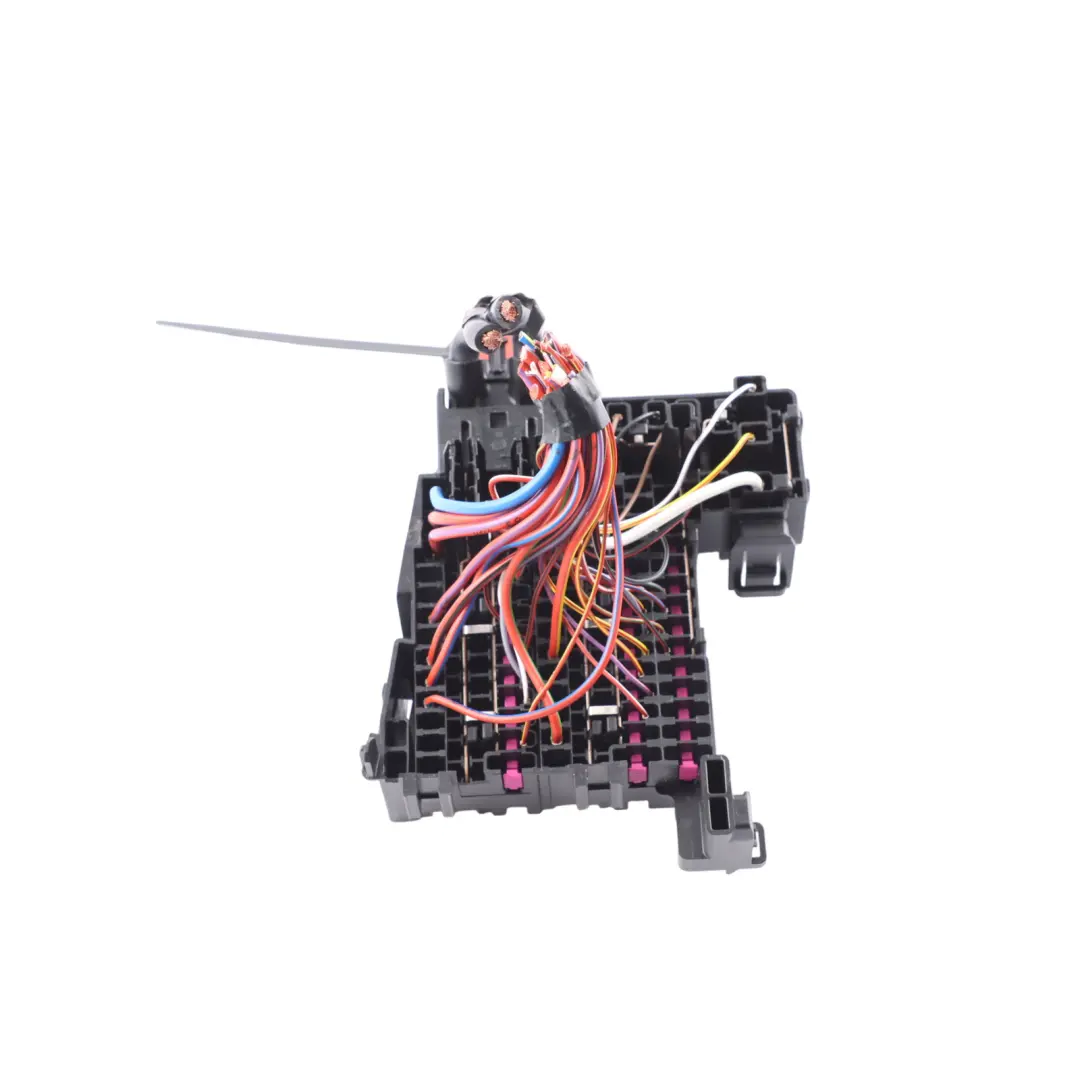 Audi A3 S3 8Y Boîtier Fusibles Module Commande Boîtier Relais - SKU 5WA937615 - Numéro de pièce 5WA937615