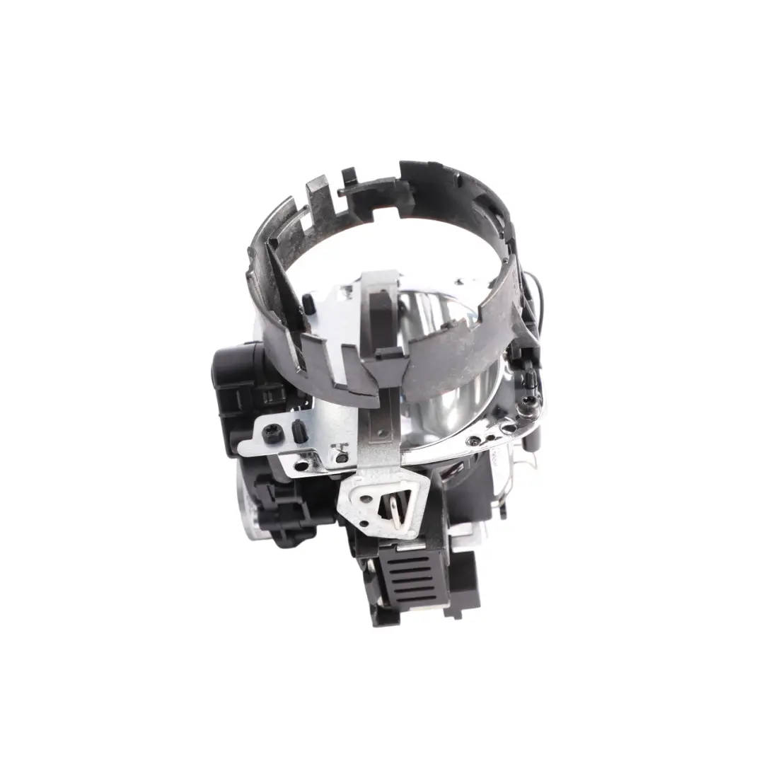 Soczewka Reflektora Lampy 655.72.500.00 do BMW E93 o numerze 6557250000 BMW E93 Soczewka Reflektora Lampy 655.72.500.00 - SKU 6557250000 - Numer Części 6557250000