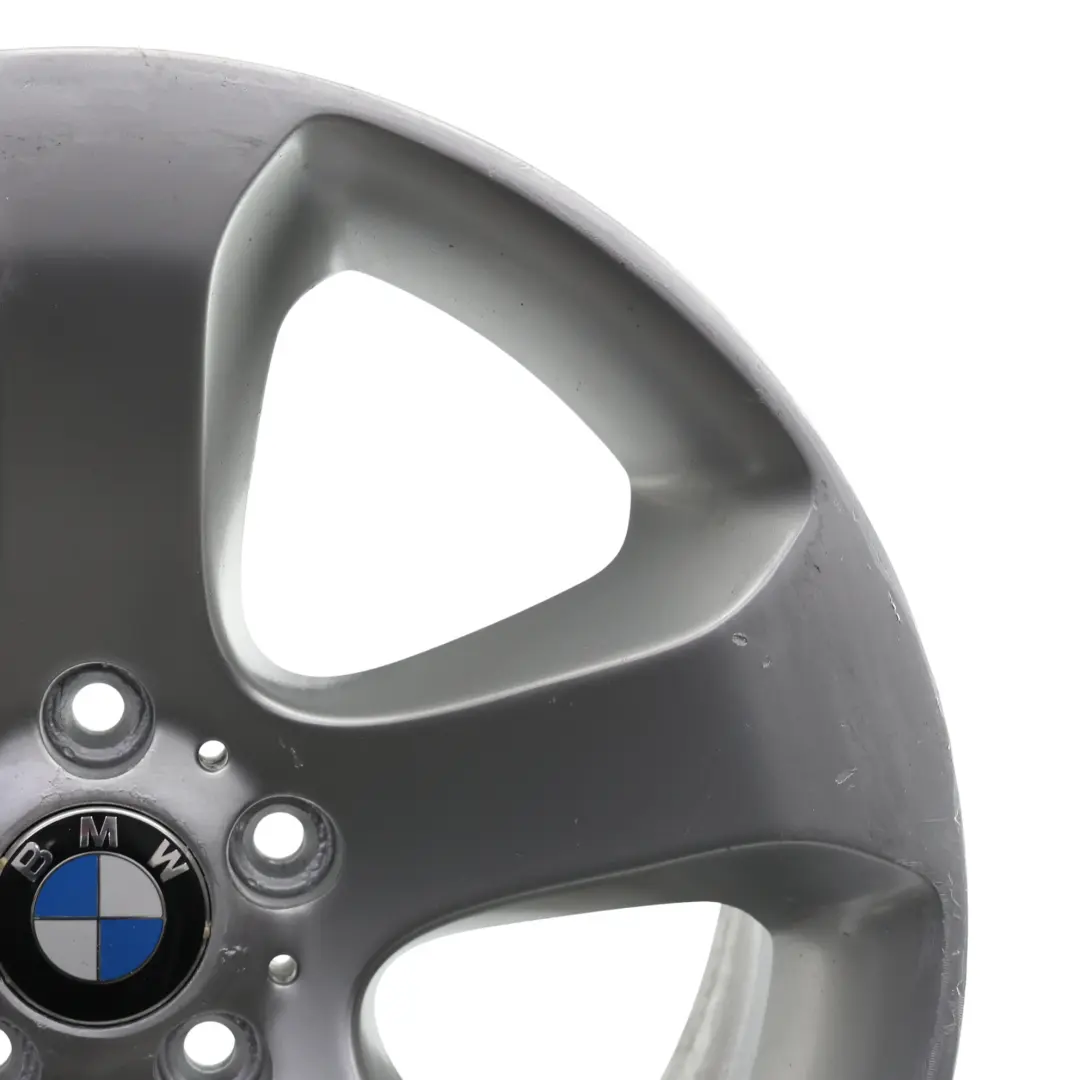 Llanta Trasera De Aleación Plateada 19" 10J ET:45 Styling 132 para BMW X5 E53 con número de pieza 6761932 BMW X5 E53 Llanta Trasera De Aleación Plateada 19" 10J ET:45 Styling 132 - SKU 6761932-2 - Número de pieza 6761932