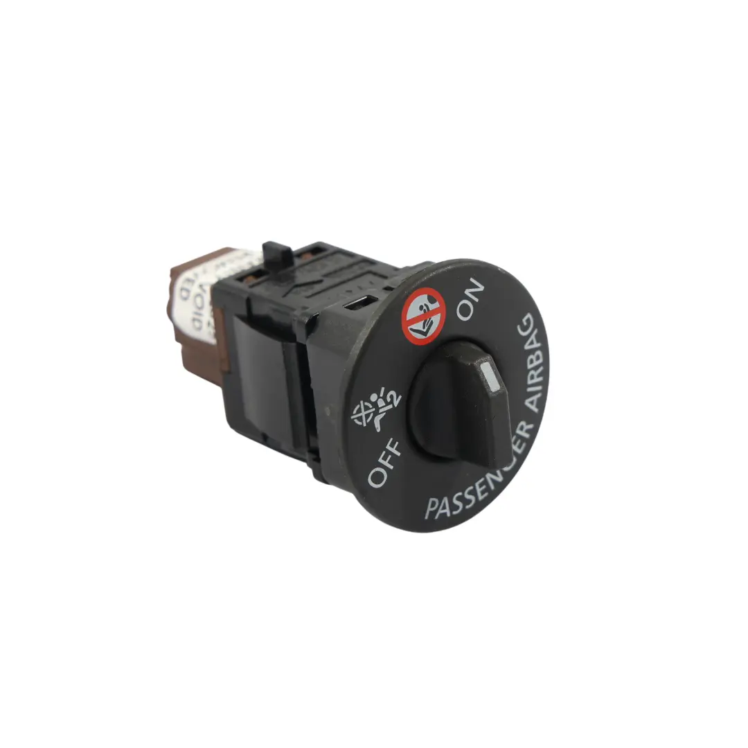 C453 Przełącznik Poduszki Powietrznej Pasażera do Smart Fortwo o numerze 681995290R Smart Fortwo C453 Przełącznik Poduszki Powietrznej Pasażera - SKU 681995290R - Numer Części 681995290R