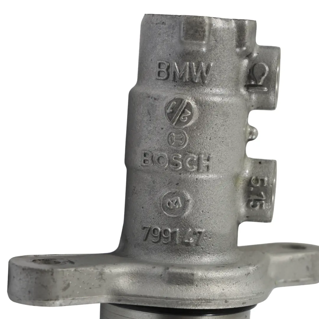 Brake Master Cylinder With Expansion Tank 6864669 to BMW F40 F44 F48 with Part number 6860686 BMW F40 F44 F48 Brake Master Cylinder With Expansion Tank 6864669 - SKU 6860686 - Part number 6860686