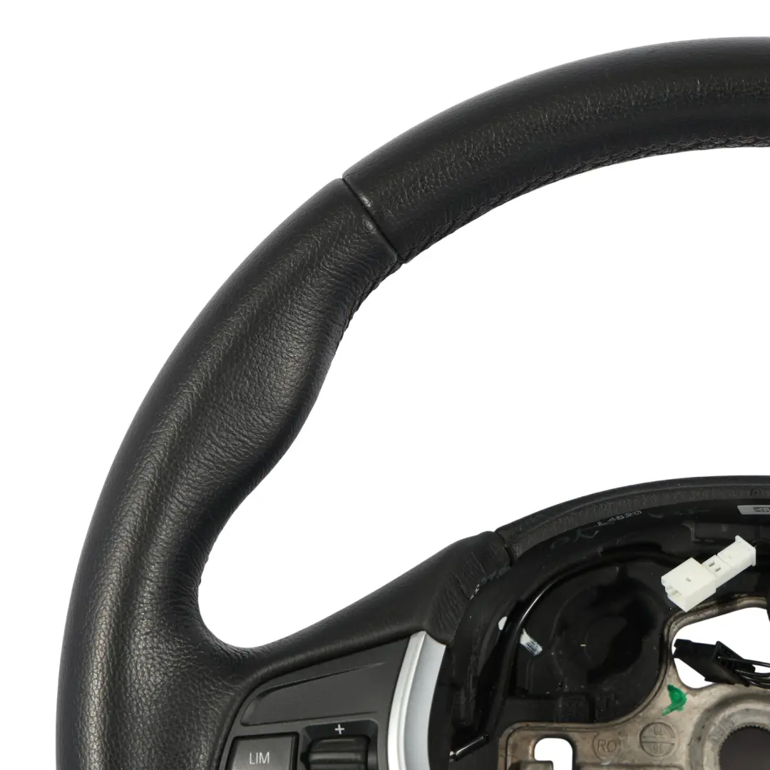 Leather Steering Wheel Sport Line Black Threads to BMW F20 F21 F22 F30 F31 F32 F34 with Part number 6863346 BMW F20 F21 F22 F30 F31 F32 F34 Leather Steering Wheel Sport Line Black Threads - SKU 6863346 - Part number 6863346