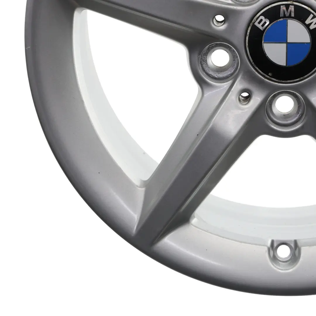 Llanta Aleacion Plateada 16" 7J ET:40 Star Spoke 654 para BMW F20 F21 F22 F23 con número de pieza 6866302 BMW F20 F21 F22 F23 Llanta Aleacion Plateada 16" 7J ET:40 Star Spoke 654 - SKU 6866302-2 - Número de pieza 6866302