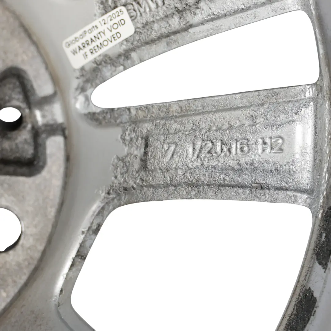 Cerchio In Lega 16" 7,5J ET:37 V Raggi 656 per BMW F30 F31 LCI con numero di parte 6866304 BMW F30 F31 LCI Cerchio In Lega 16" 7,5J ET:37 V Raggi 656 - SKU 6866304-4 - Numero di parte 6866304