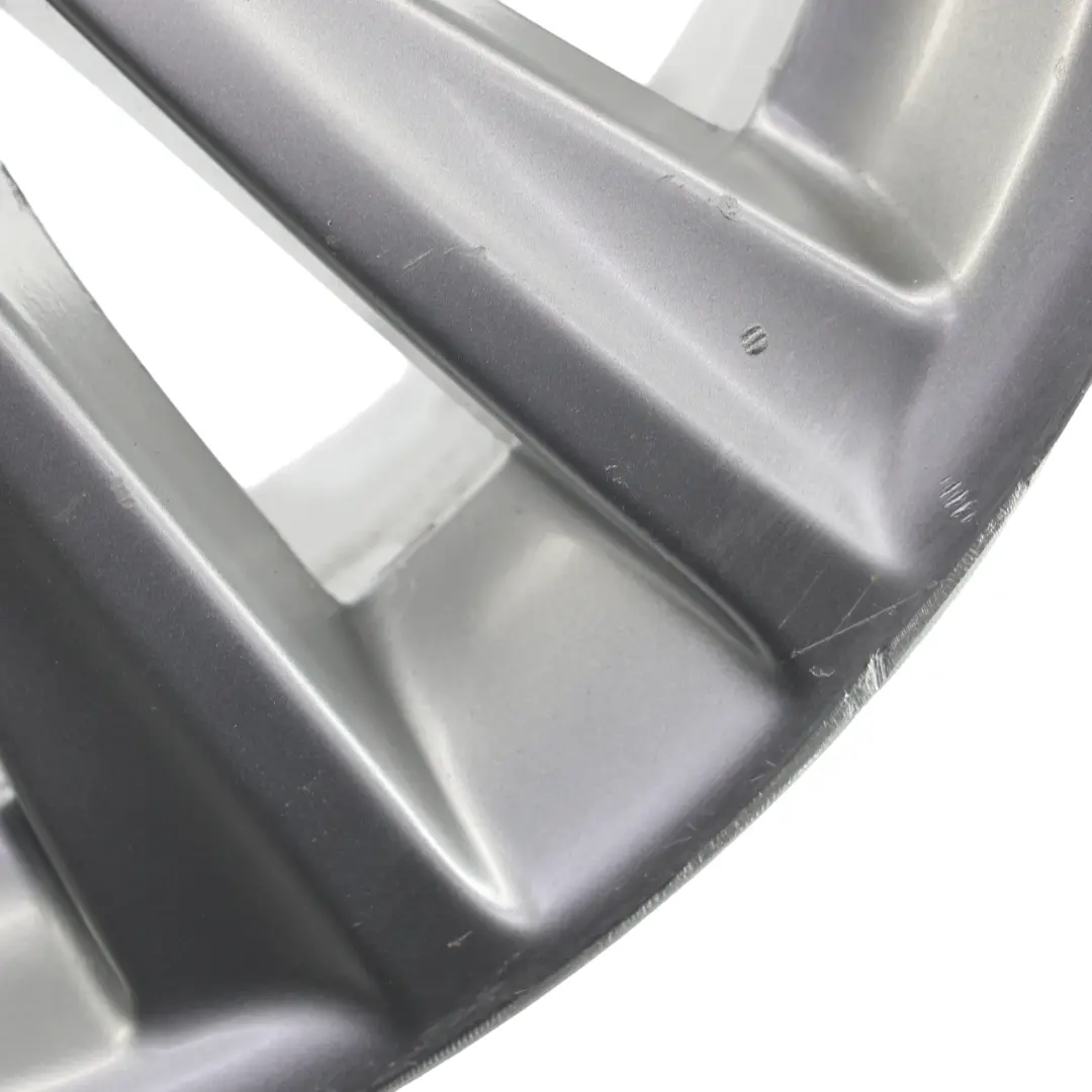 Jante Alliage Argentée 16" 7,5J ET:37 Rayons V 656 pour BMW F30 F31 LCI à propos du numéro de pièce 6866304 BMW F30 F31 LCI Jante Alliage Argentée 16" 7,5J ET:37 Rayons V 656 - SKU 6866304-5 - Numéro de pièce 6866304