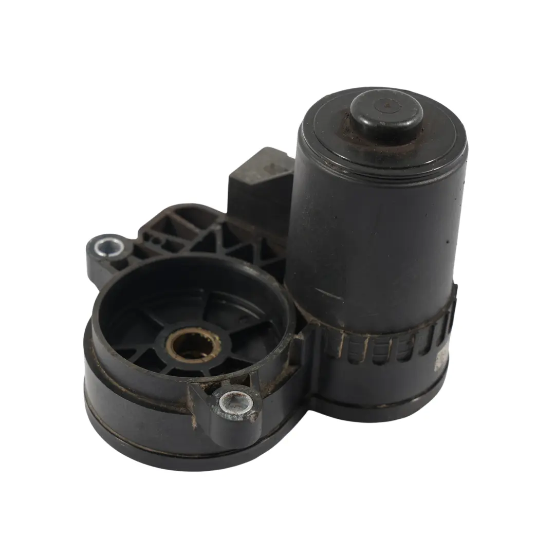 Pinza Freno Attuatore EMF Posteriore Sinistro per BMW F40 F45 F46 X1 F48 con numero di parte 6883031 BMW F40 F45 F46 X1 F48 Pinza Freno Attuatore EMF Posteriore Sinistro - SKU 6883031-1 - Numero di parte 6883031