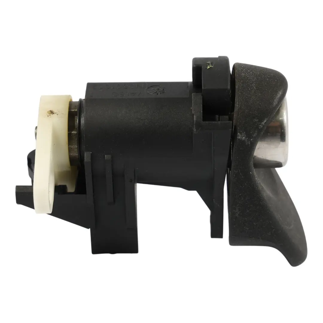 Toyota Yaris XP10 Portellone Posteriore Serratura Posteriore Chiave - SKU 690900D020 - Numero di parte 690900D020